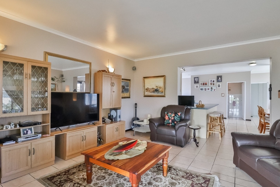 7 Bedroom Property for Sale in Country Club Western Cape